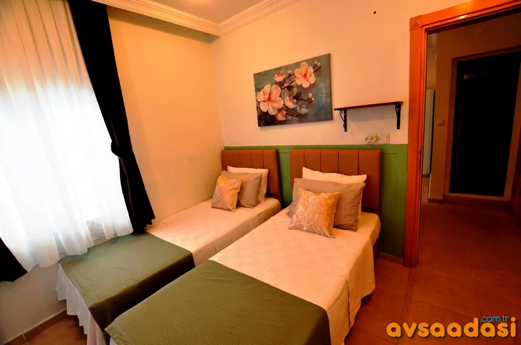 lara-zeynep-apart (10)