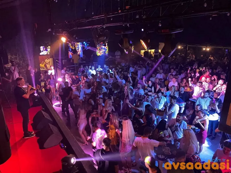 Avşa Adası Gece Hayatı 2026 – Eğlencenin Kalbi Avşa Atıyor!